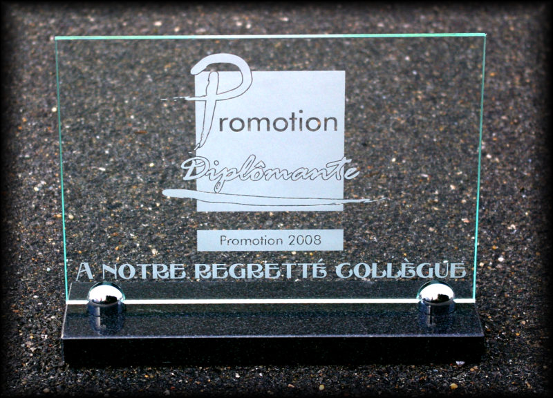 Plaque fun&eacute;raire, comit&eacute; d'entreprise