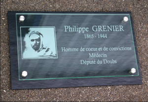 plaque de comm�moration en verre grav�